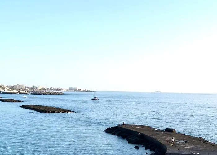 Lovely Sunny Апартаменты *