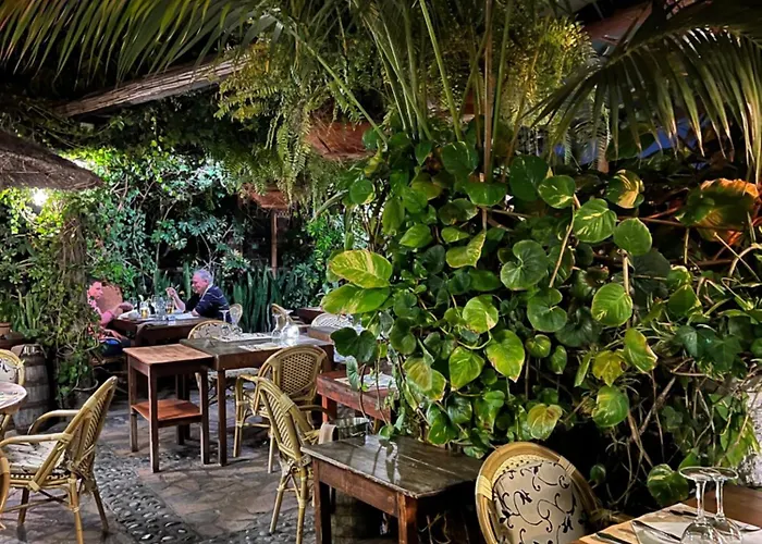 Lovely Sunny Адехе