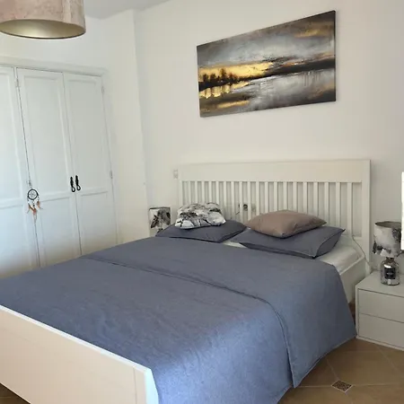 Lovely Sunny 公寓 阿德耶